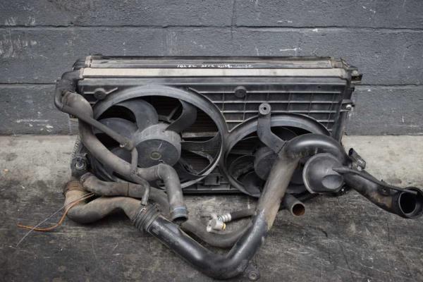 RADIATEUR VW GOLF 5 / JETTA  1.9TDI - Vue 2